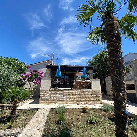 House Mia